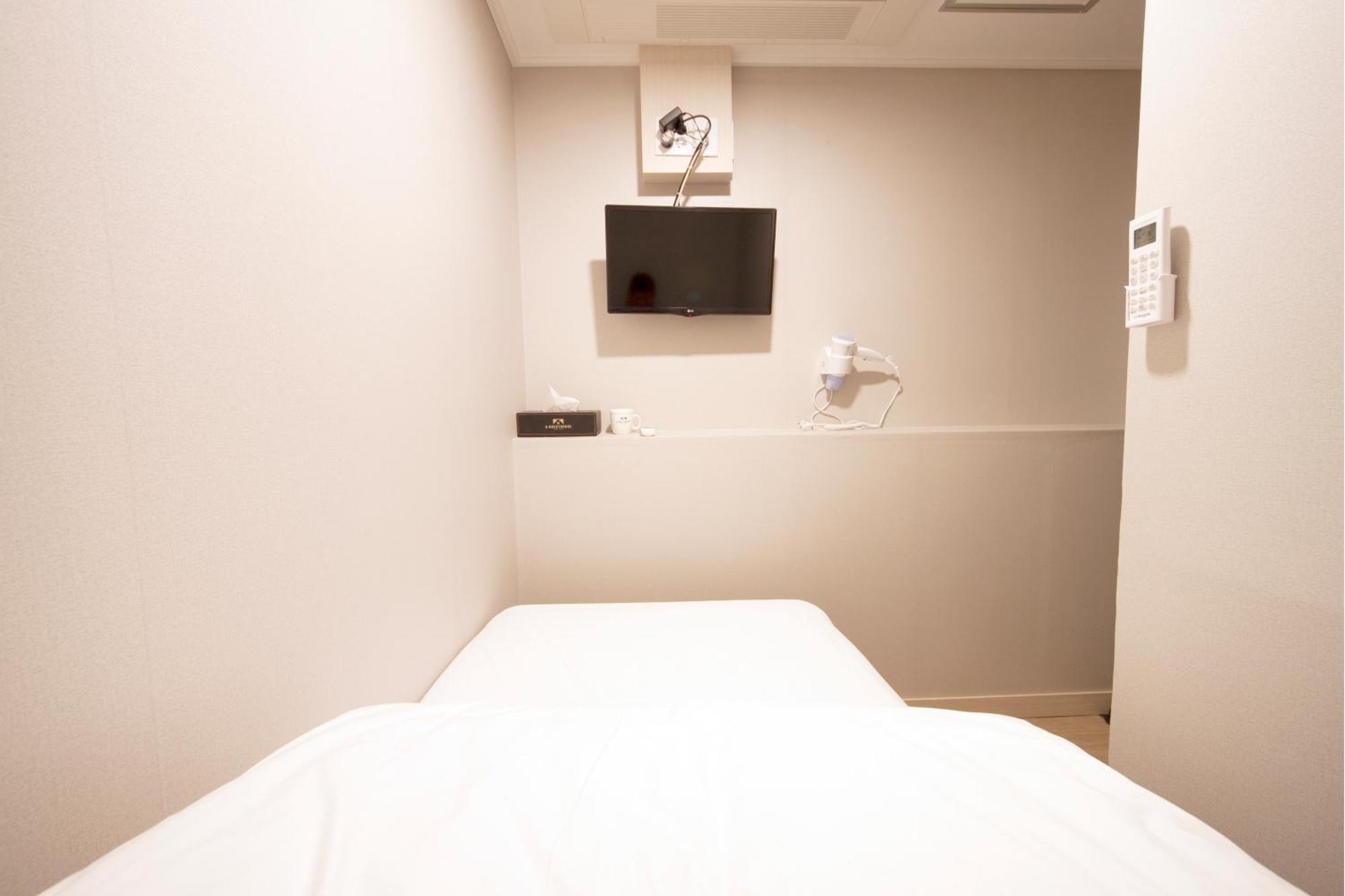 K-Guesthouse Dongdaemun Premium سيول الغرفة الصورة