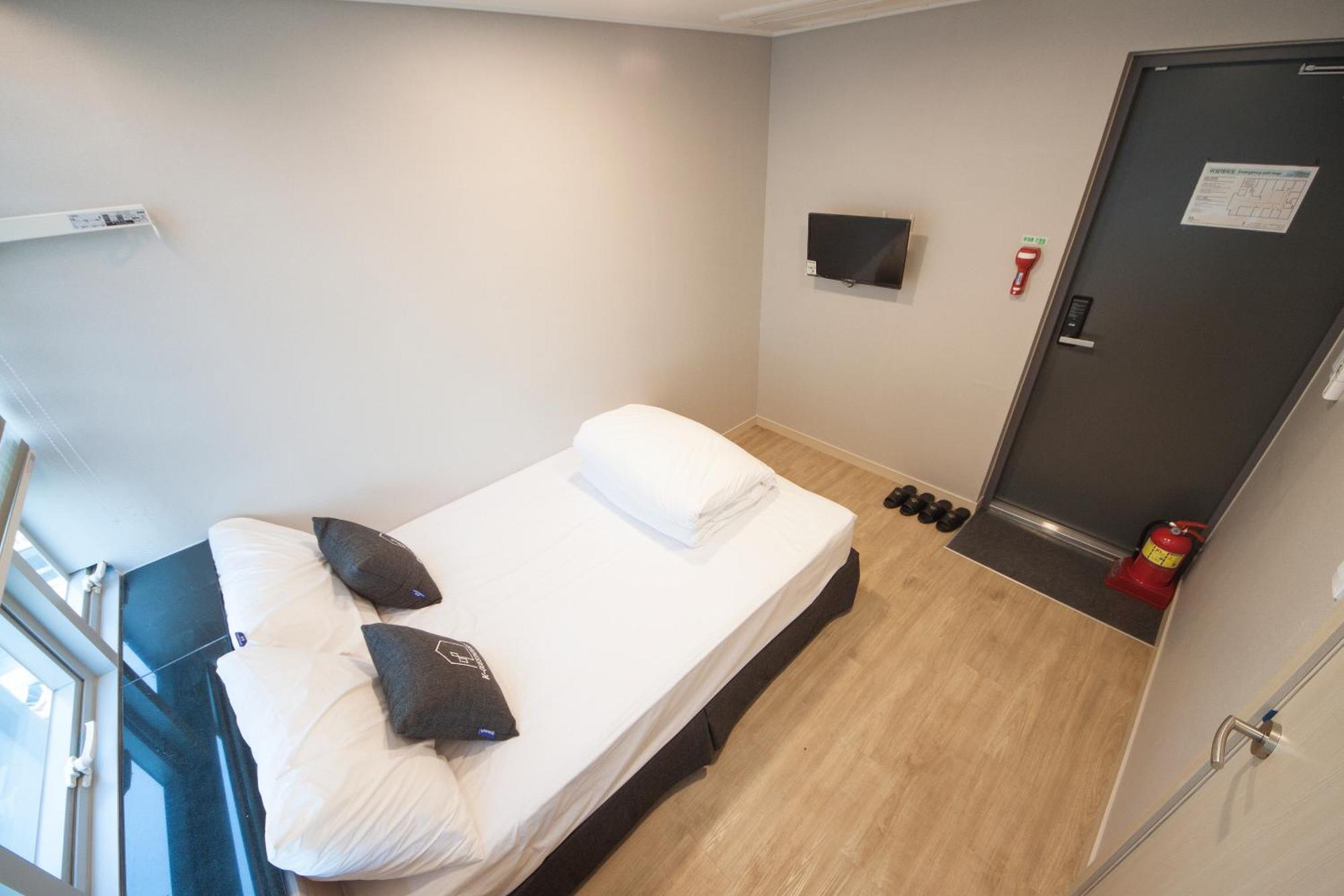 K-Guesthouse Dongdaemun Premium سيول الغرفة الصورة